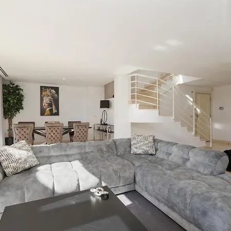 Penthouse With Sea And Views, Nueva Andalucia, Apartment